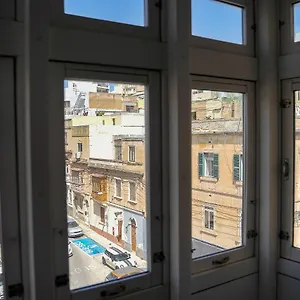 Modern Close To The Sea , Gzira Malta