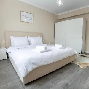 Cozy Flat Near Air Albania Stadium 1 , Tirana Albania